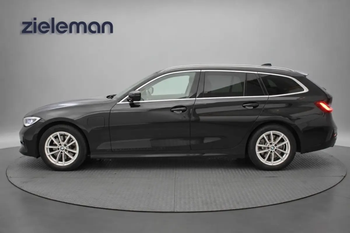 320e Business Edition Plus - Carplay, Leer, Stoelverw. Afn. Trekhaak