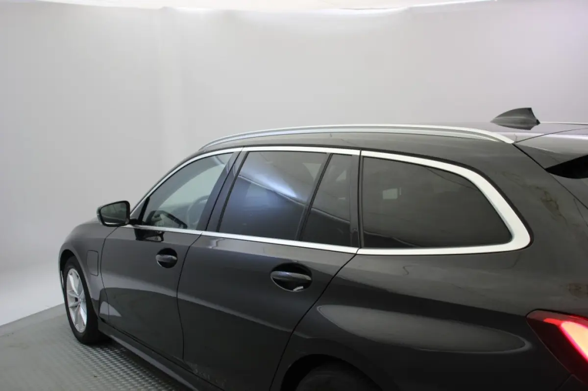 320e Business Edition Plus - Carplay, Leer, Stoelverw. Afn. Trekhaak