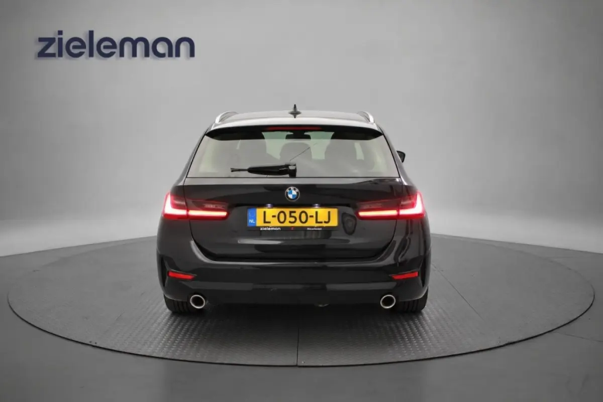 320e Business Edition Plus - Carplay, Leer, Stoelverw. Afn. Trekhaak
