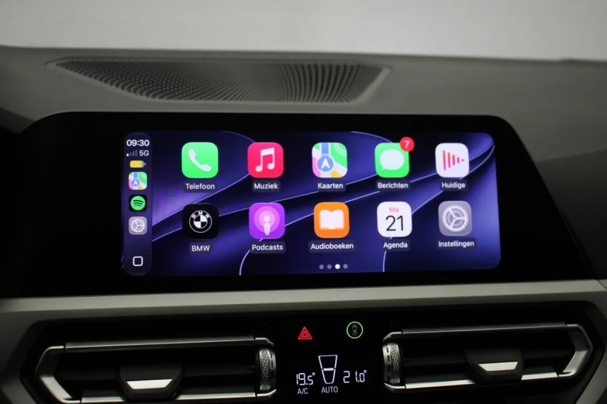 320e Business Edition Plus - Carplay, Leer, Stoelverw. Afn. Trekhaak