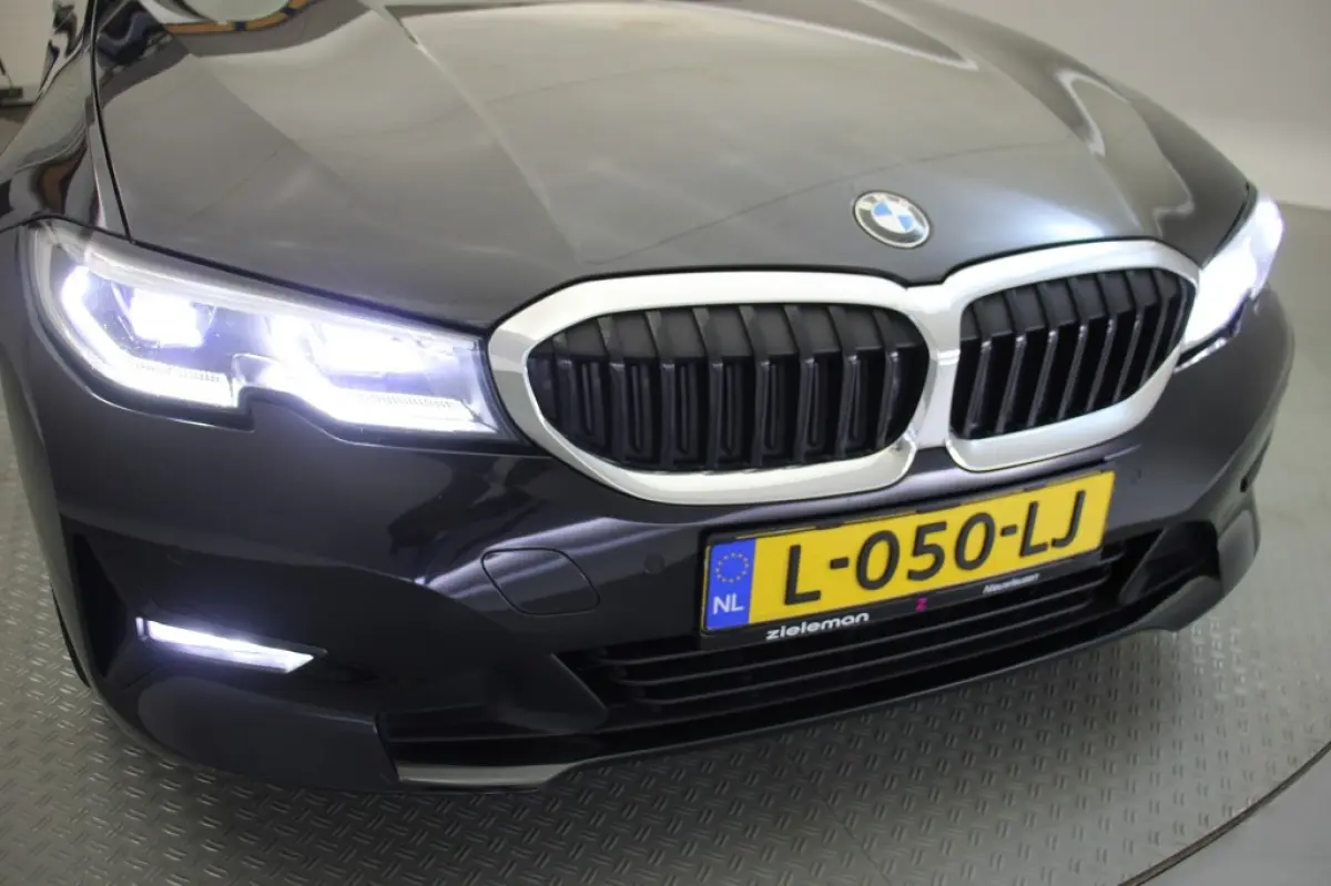 320e Business Edition Plus - Carplay, Leer, Stoelverw. Afn. Trekhaak
