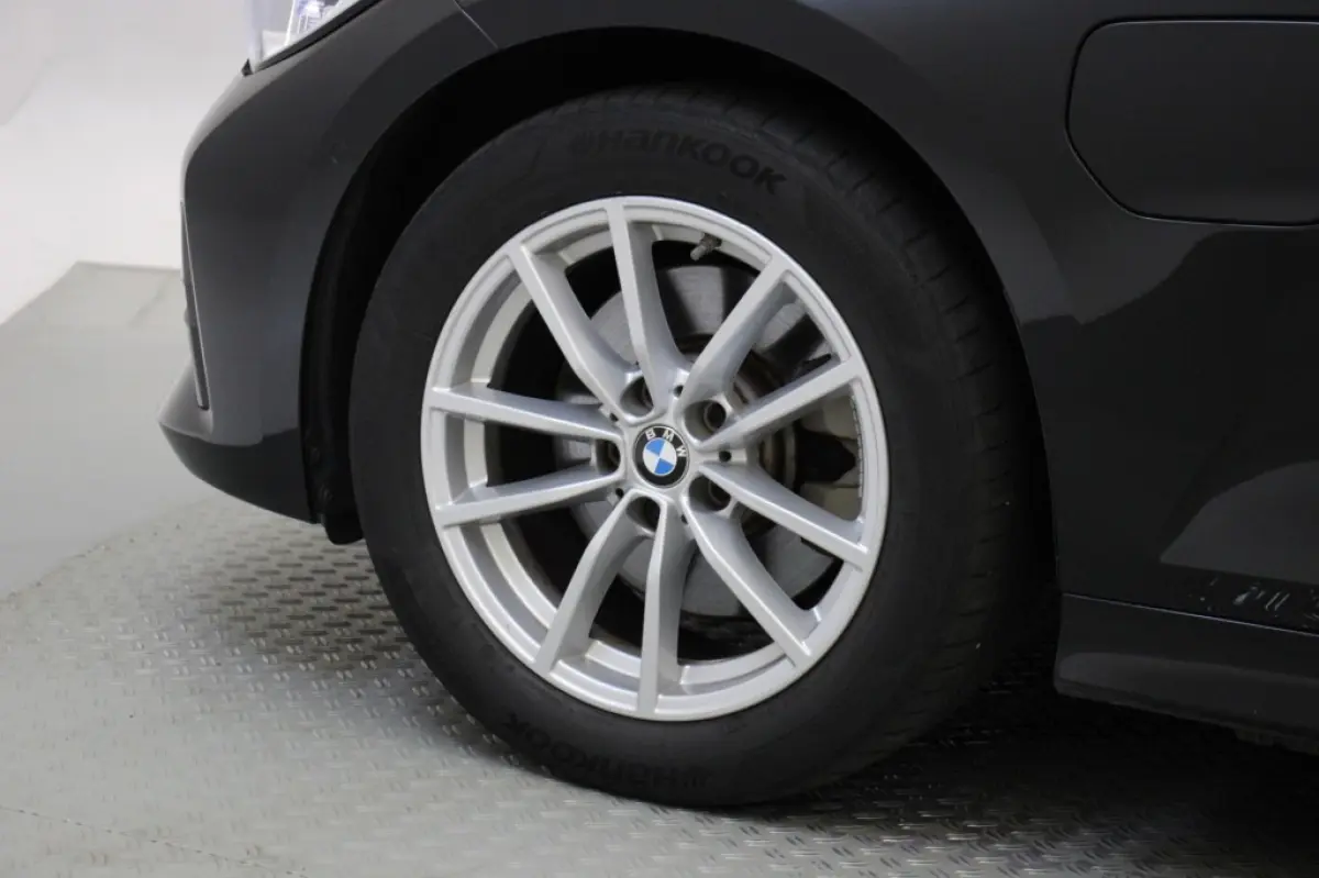 320e Business Edition Plus - Carplay, Leer, Stoelverw. Afn. Trekhaak