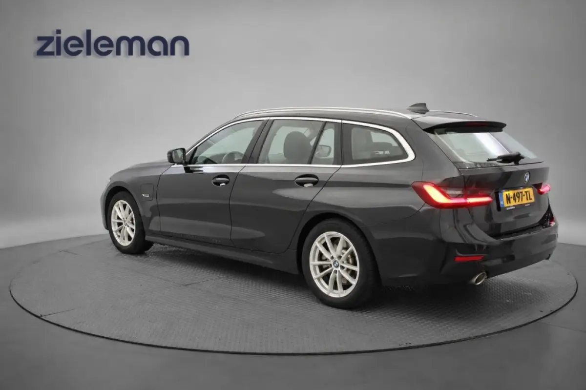 320e Business Edition Plus - Carplay, Leer, Stoelverw. Digitaal Cockpit