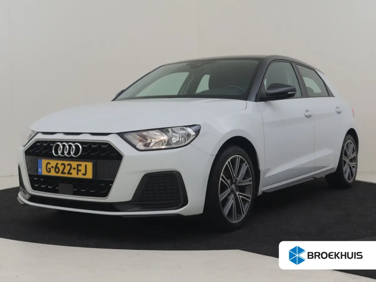 25 TFSI Epic l Digital Dash l Apple carplay Android auto | Navigatie | Cruise control | Climate control | Rijstrooksensoren | 17"LMV