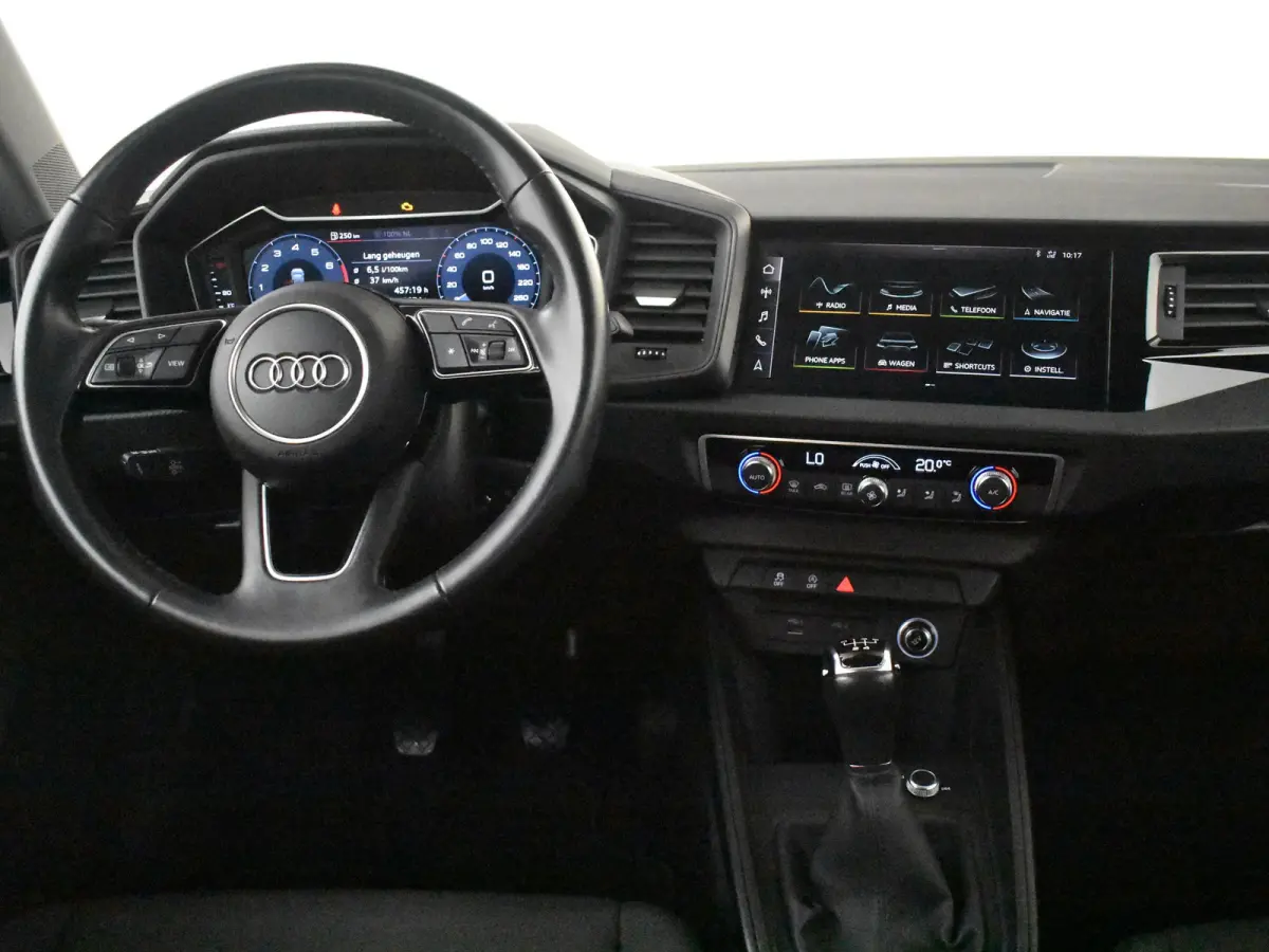 25 TFSI Epic l Digital Dash l Apple carplay Android auto | Navigatie | Cruise control | Climate control | Rijstrooksensoren | 17"LMV