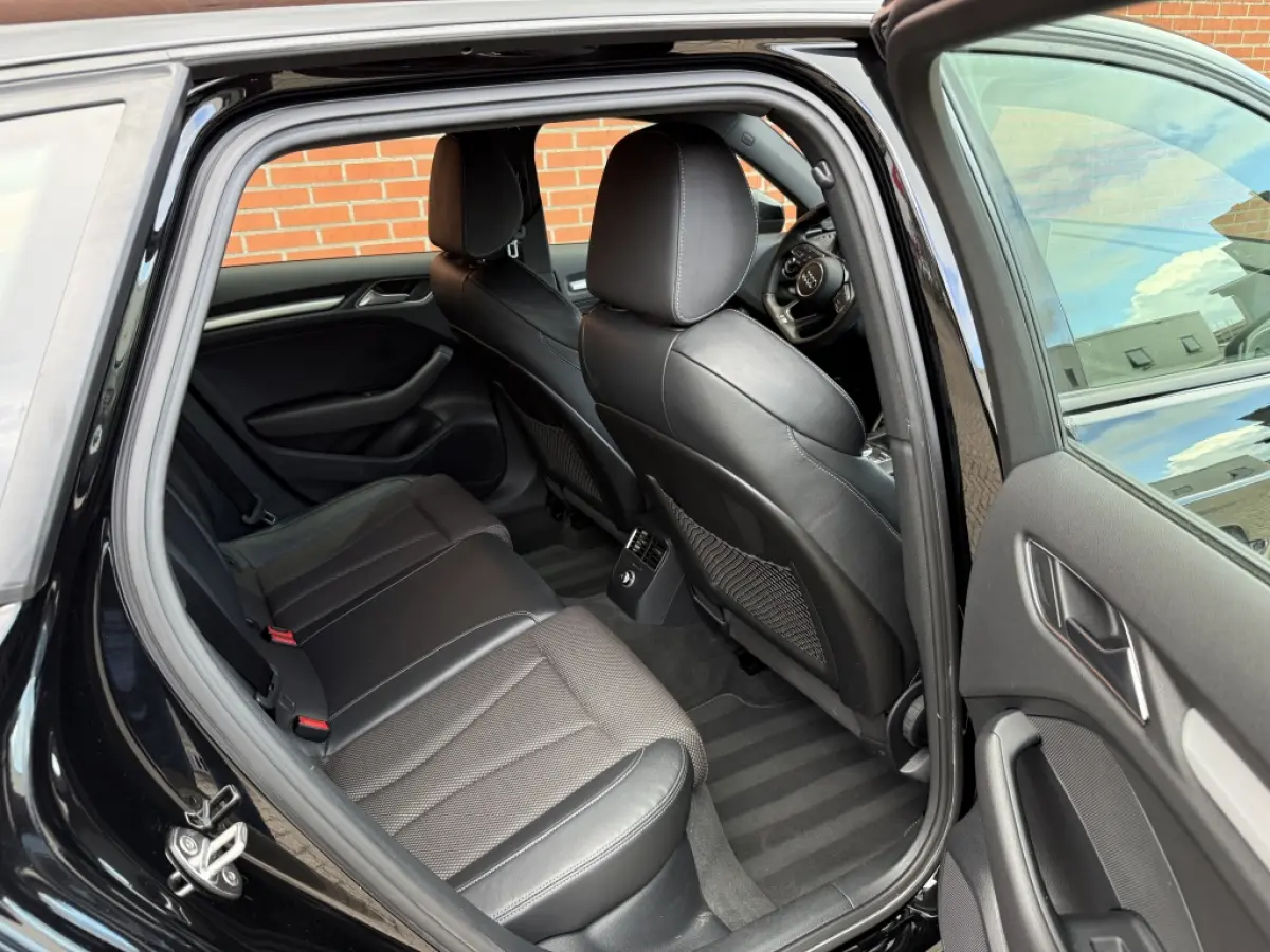 30 TFSI Advance Sport S-line Virtual Cockpit Camera Clima