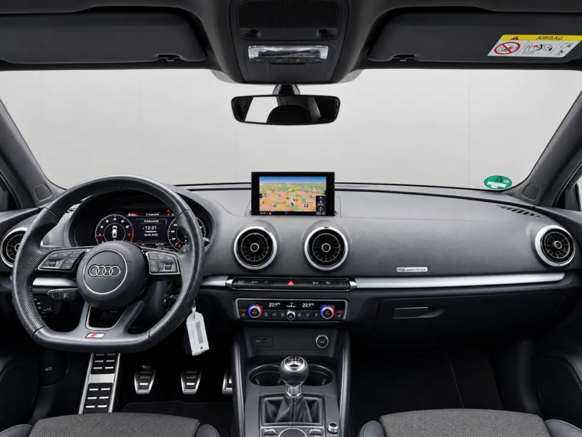 30 TFSI Advance Sport S-line Virtual Cockpit Camera Clima