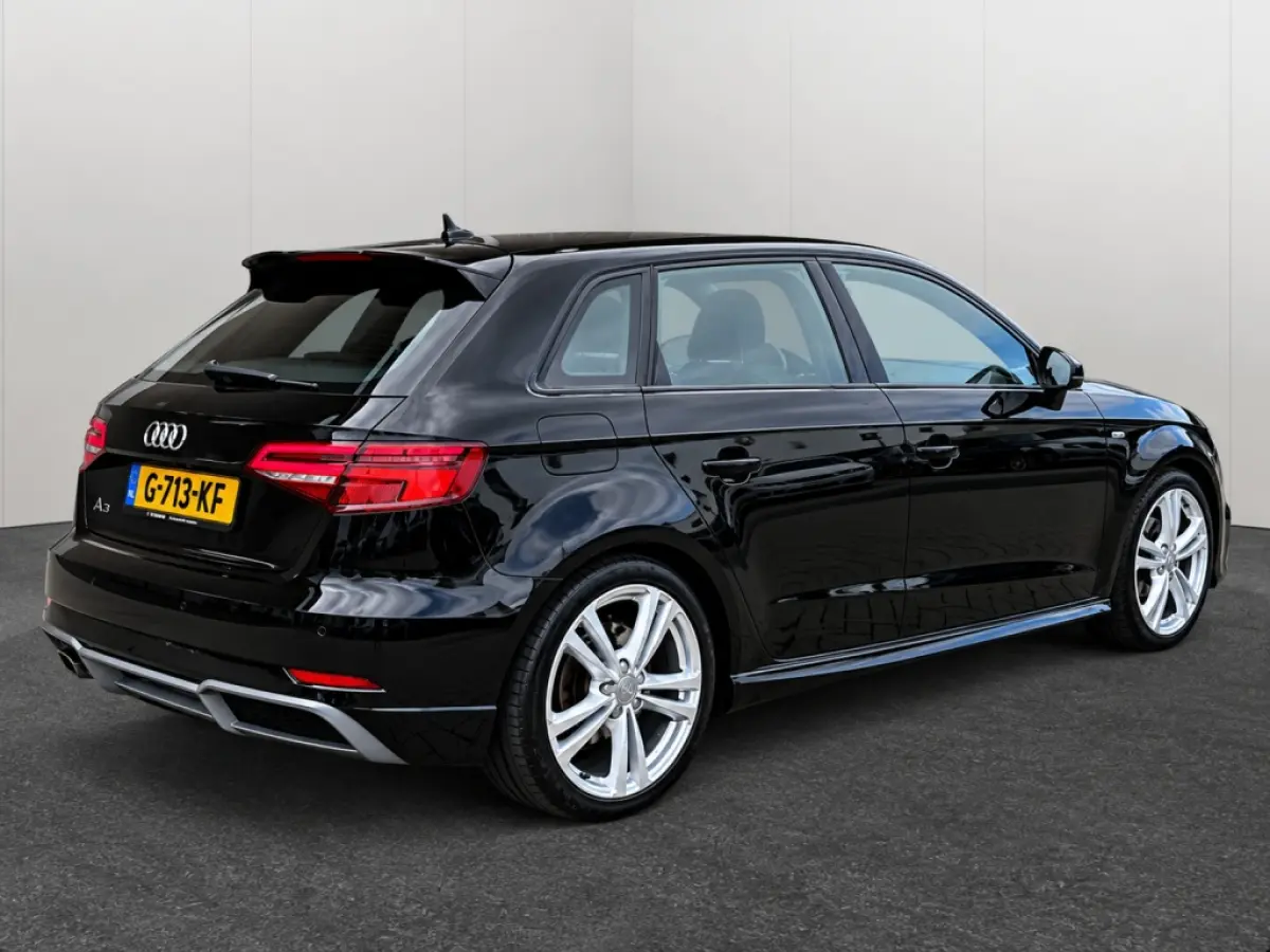 30 TFSI Advance Sport S-line Virtual Cockpit Camera Clima
