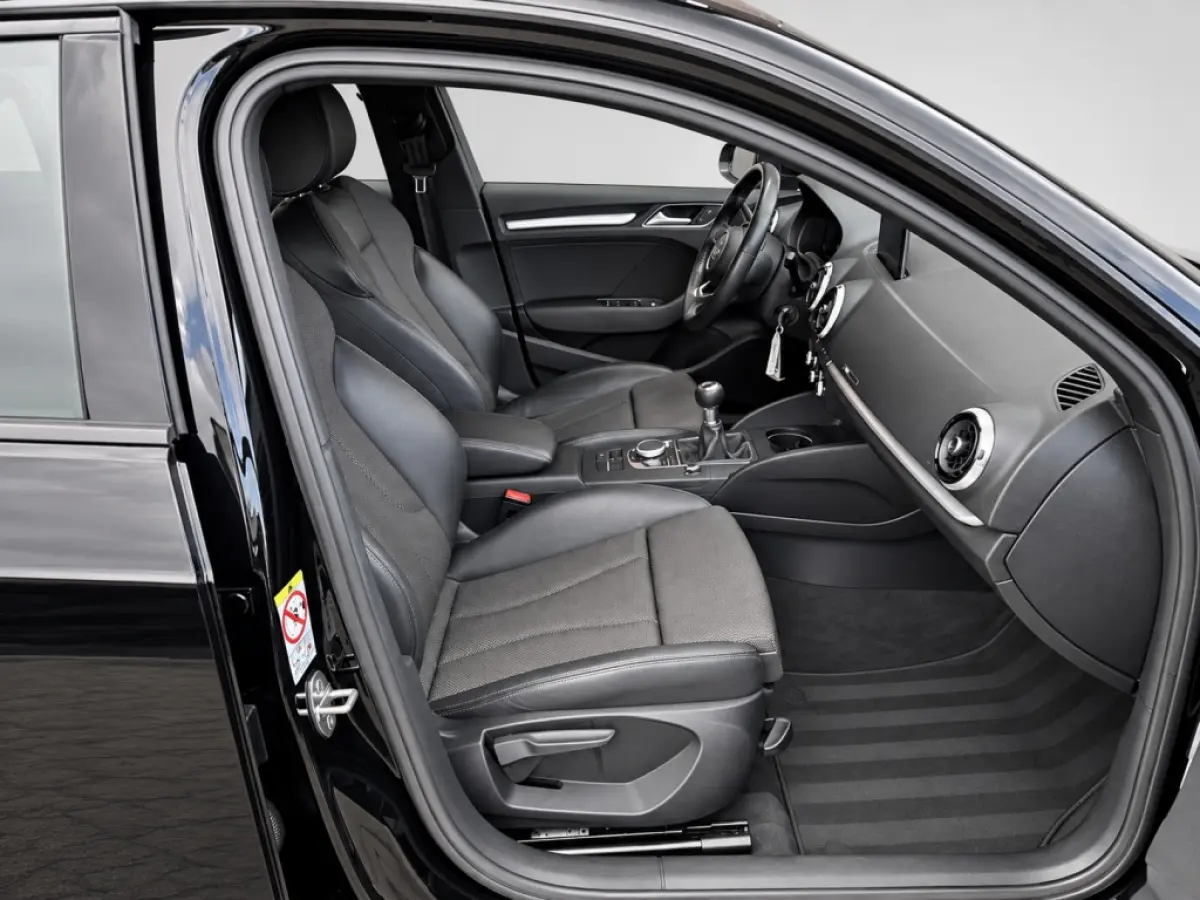 30 TFSI Advance Sport S-line Virtual Cockpit Camera Clima