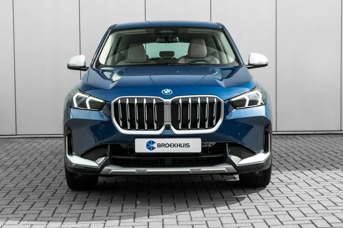 xDrive25e 245PK AUTO 245PK | Head-up Display | 360 Camera | App connect | Keyless | Climate control Cruise control | Navi | DAB | LED | 19"LMV