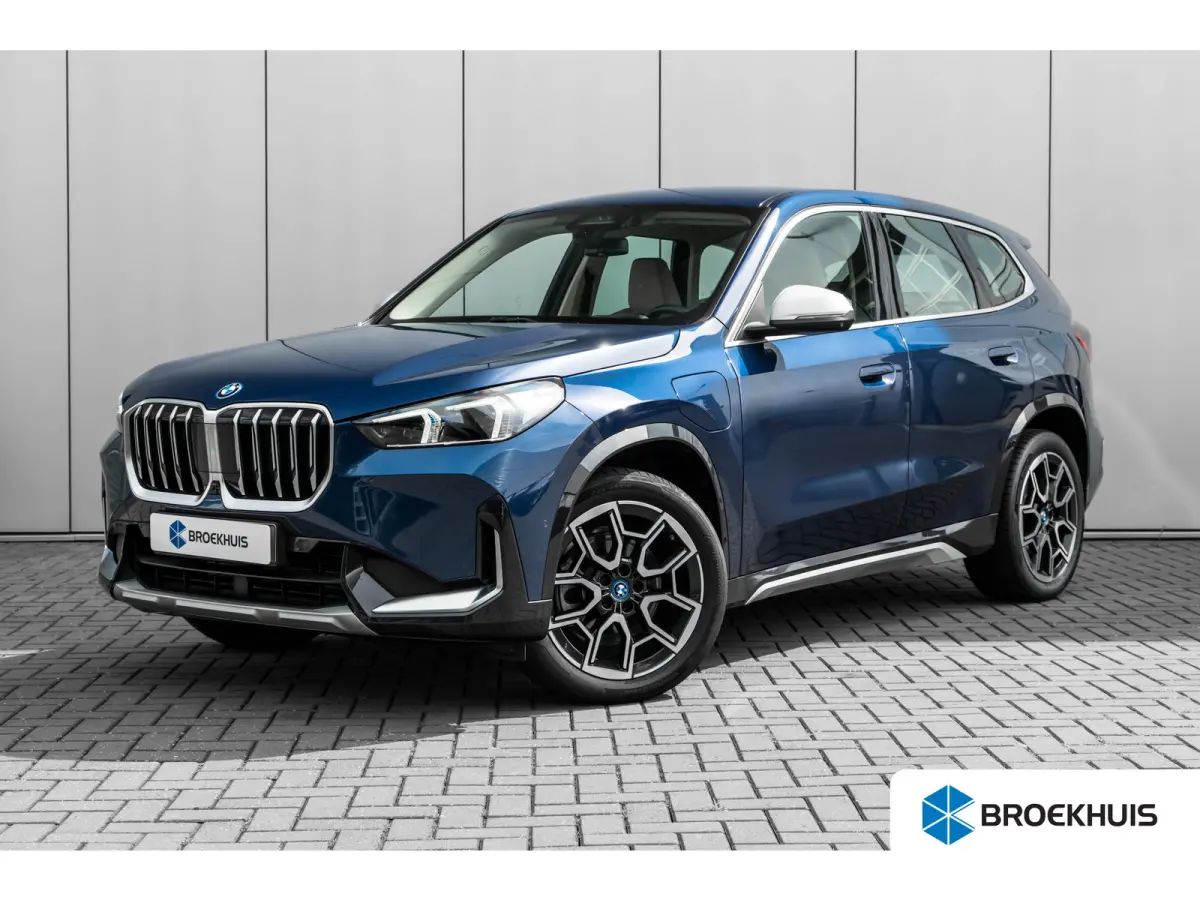 xDrive25e 245PK AUTO 245PK | Head-up Display | 360 Camera | App connect | Keyless | Climate control Cruise control | Navi | DAB | LED | 19"LMV