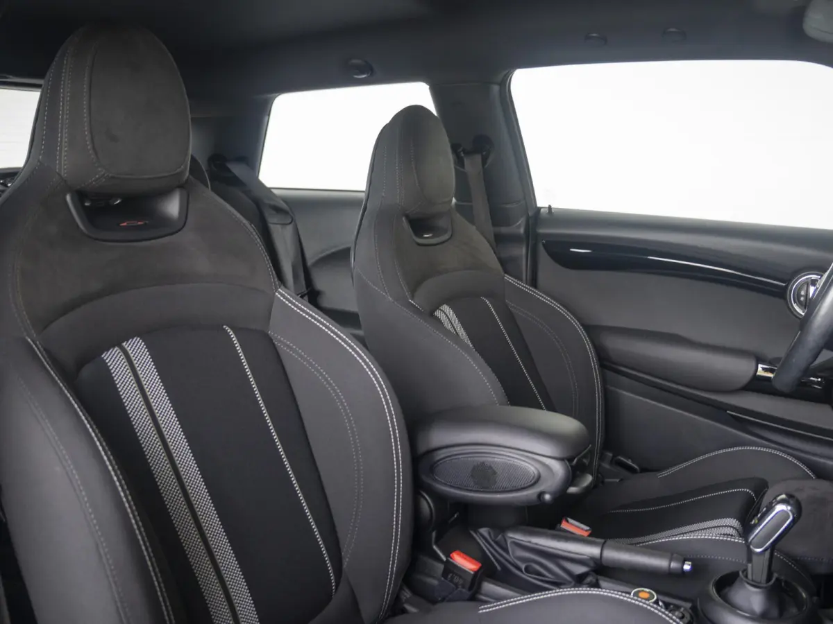 Aut. Cooper Dalston Edition | Comfort Access | John Cooper works Aerodynamic Kit | MSI tot Okt 2027! |
