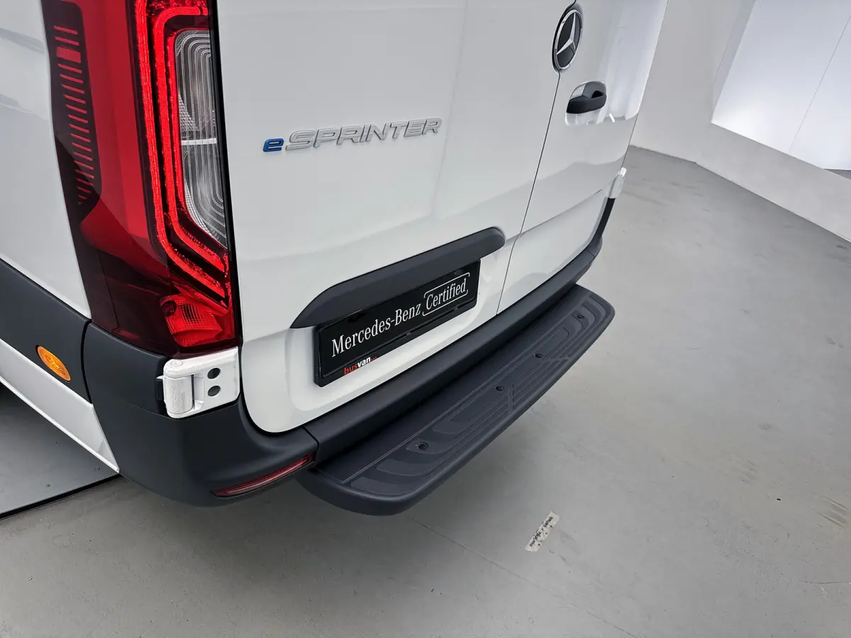 320 L3H2 Pro 81kWh Nieuw Led Snelladen Carplay Betimmering