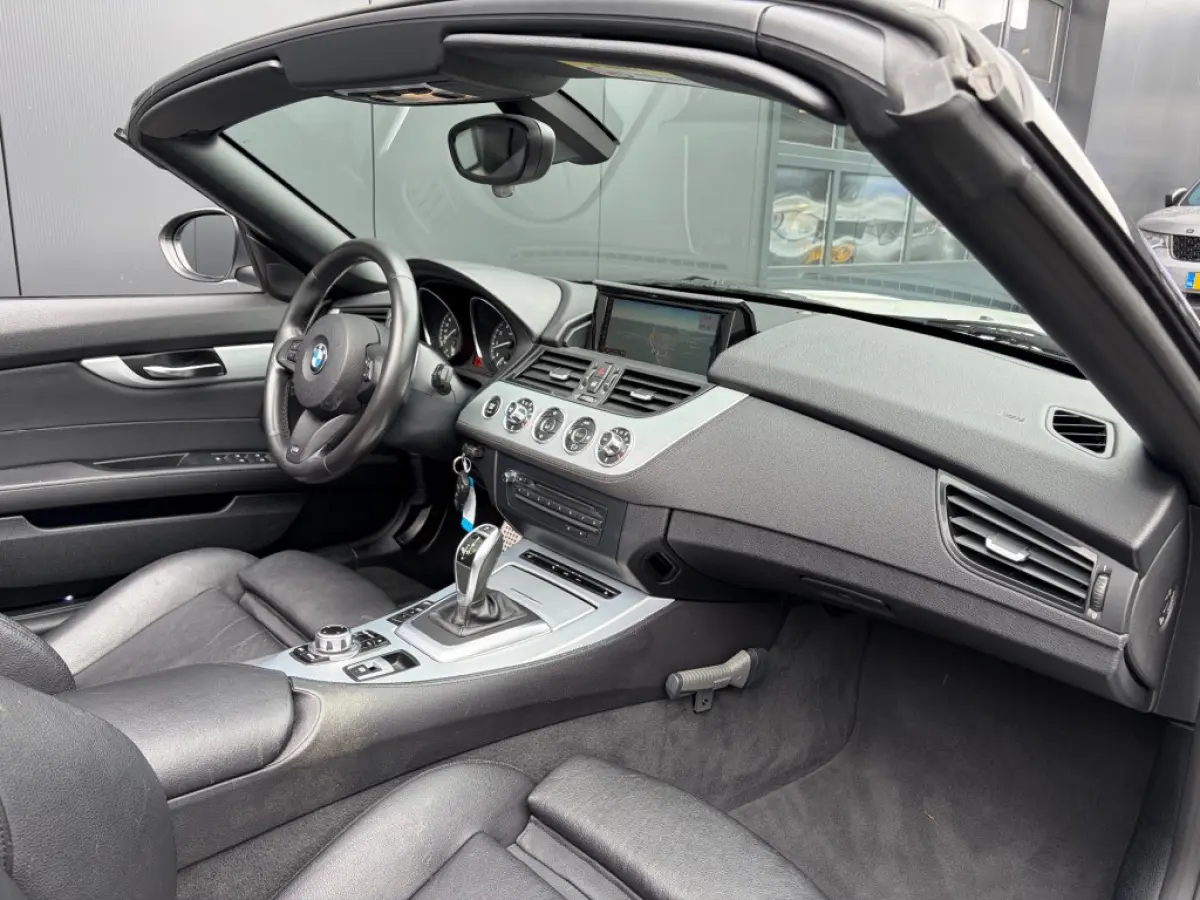 sDrive18i Aut. M Sport Leder Navi Xenon Cruise PDC 19inch NL-auto