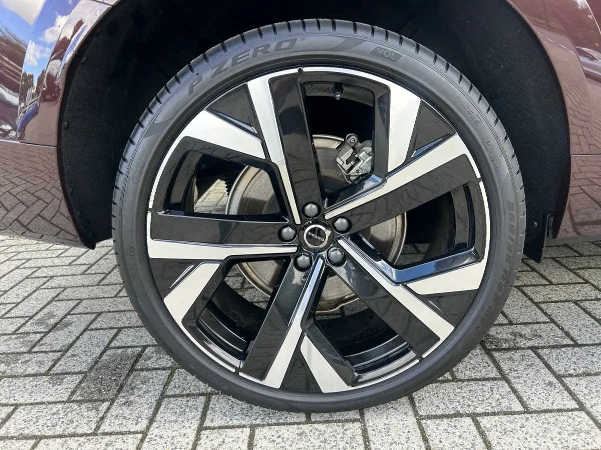 2.0 T8 Plug-in hybrid AWD Ultra Dark | Facelift | Polestar Optimisation | Luchtvering | Bowers&Wilkins | HUD |