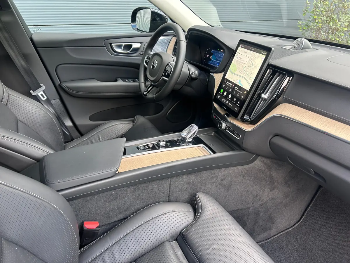 2.0 T8 Plug-in hybrid AWD Ultra Dark | Facelift | Polestar Optimisation | Luchtvering | Bowers&Wilkins | HUD |