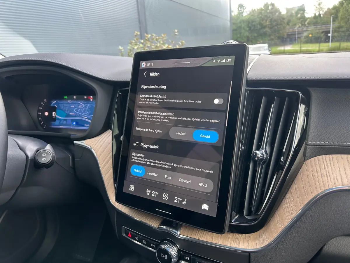 2.0 T8 Plug-in hybrid AWD Ultra Dark | Facelift | Polestar Optimisation | Luchtvering | Bowers&Wilkins | HUD |