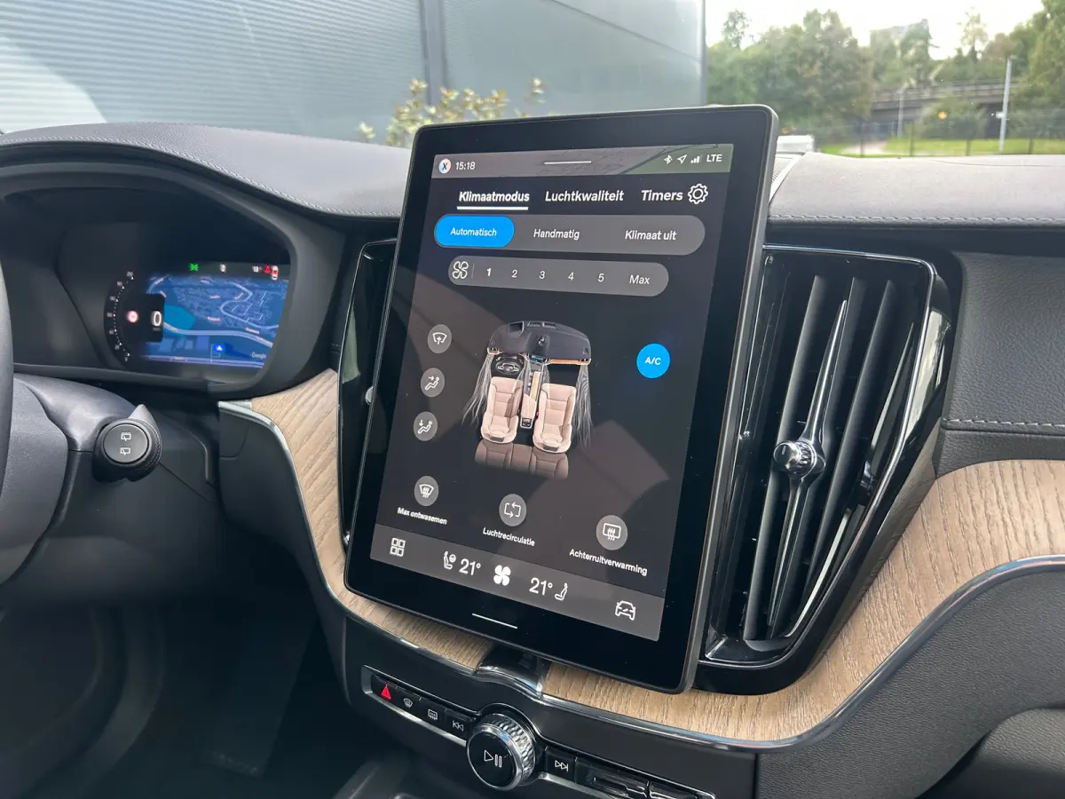2.0 T8 Plug-in hybrid AWD Ultra Dark | Facelift | Polestar Optimisation | Luchtvering | Bowers&Wilkins | HUD |