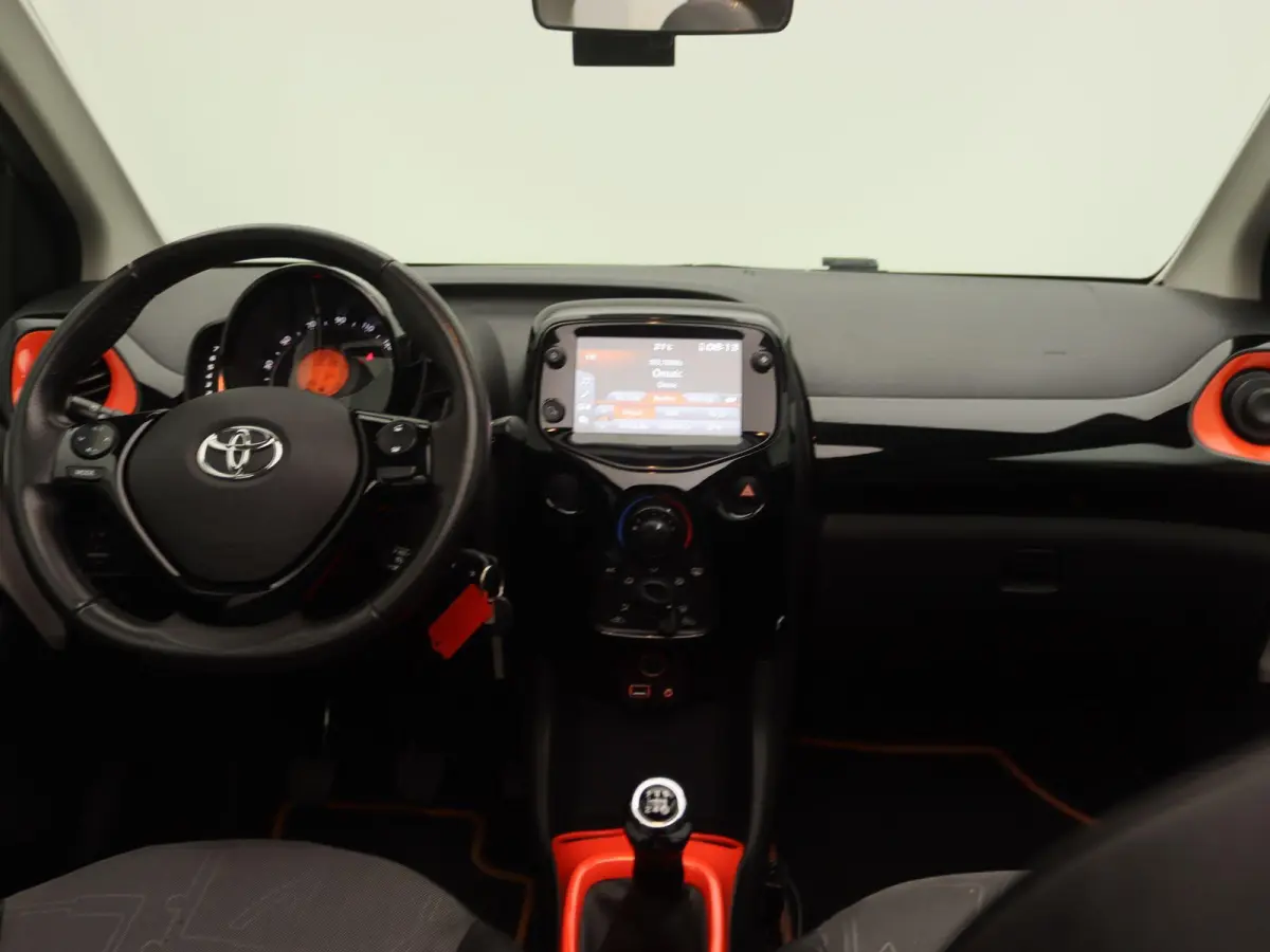 1.0 VVT-i x-otic | Airco | Apple Carplay/Android Auto | Camera | Cabrio!