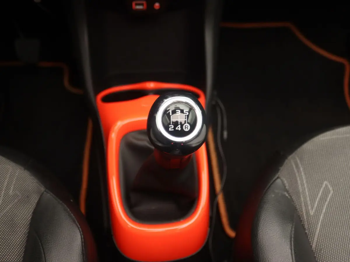 1.0 VVT-i x-otic | Airco | Apple Carplay/Android Auto | Camera | Cabrio!