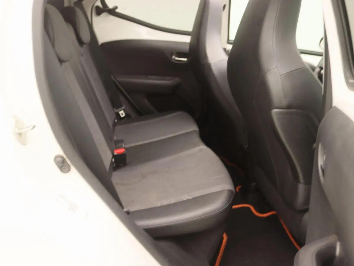 1.0 VVT-i x-otic | Airco | Apple Carplay/Android Auto | Camera | Cabrio!