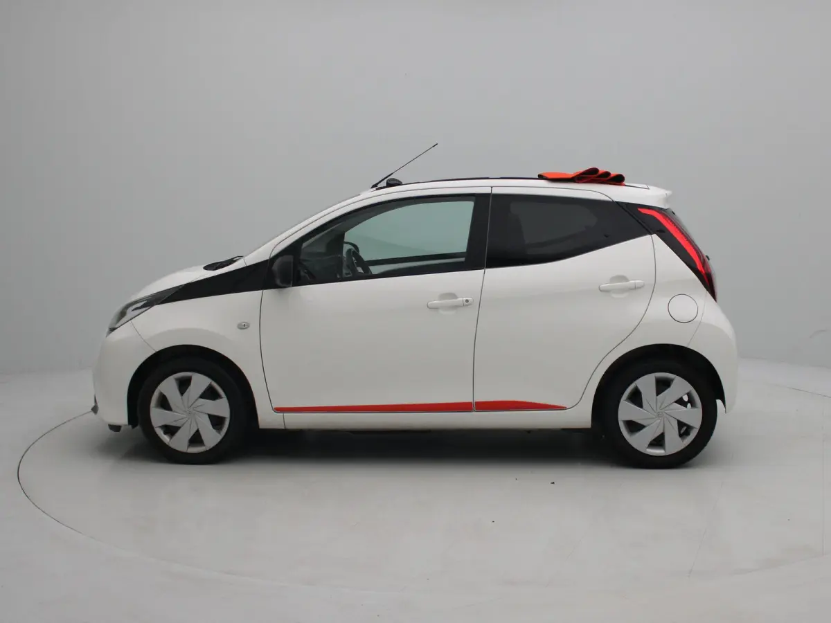 1.0 VVT-i x-otic | Airco | Apple Carplay/Android Auto | Camera | Cabrio!