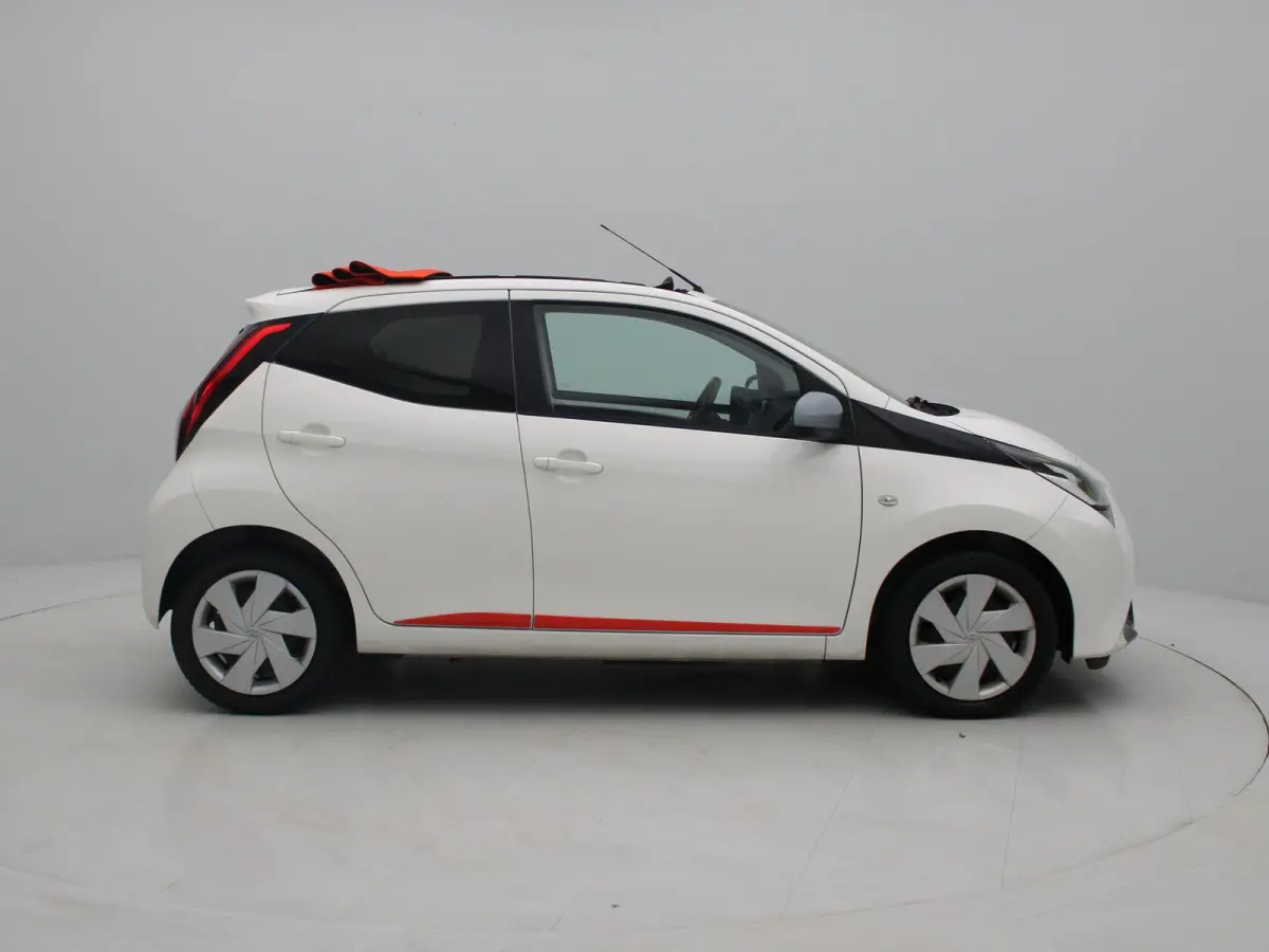 1.0 VVT-i x-otic | Airco | Apple Carplay/Android Auto | Camera | Cabrio!