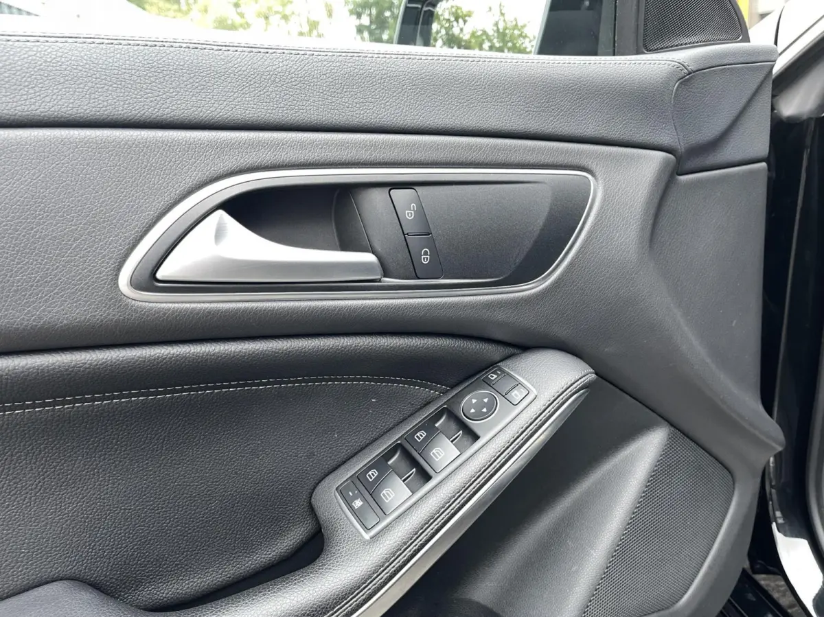 250 CARPLAY|CAMERA|TREKHAAK|NAPPA-LEER|NAVIGATIE|CRUISE CONTROL|STOELVERWARMING