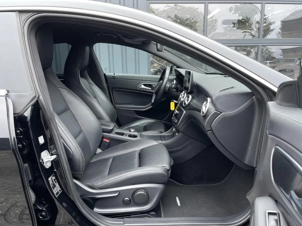 250 CARPLAY|CAMERA|TREKHAAK|NAPPA-LEER|NAVIGATIE|CRUISE CONTROL|STOELVERWARMING