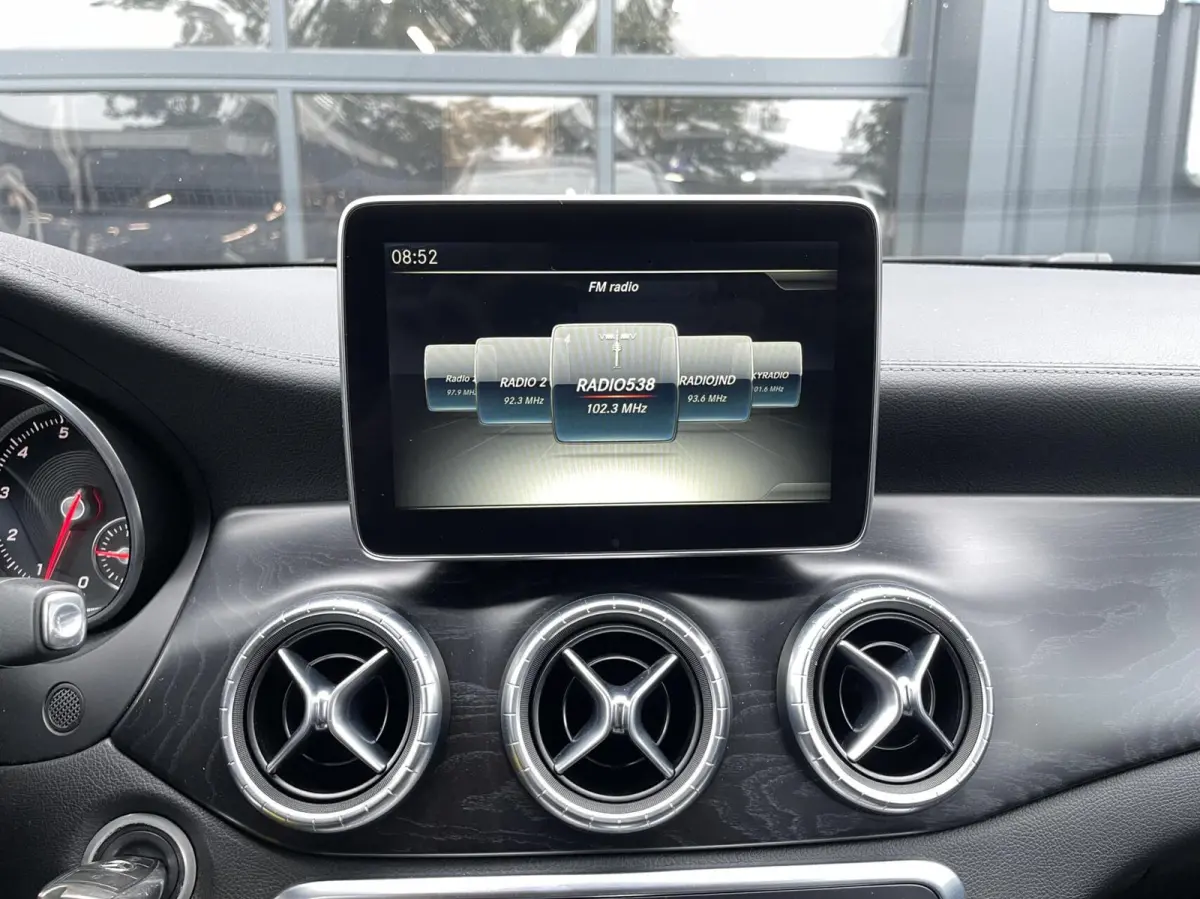 250 CARPLAY|CAMERA|TREKHAAK|NAPPA-LEER|NAVIGATIE|CRUISE CONTROL|STOELVERWARMING