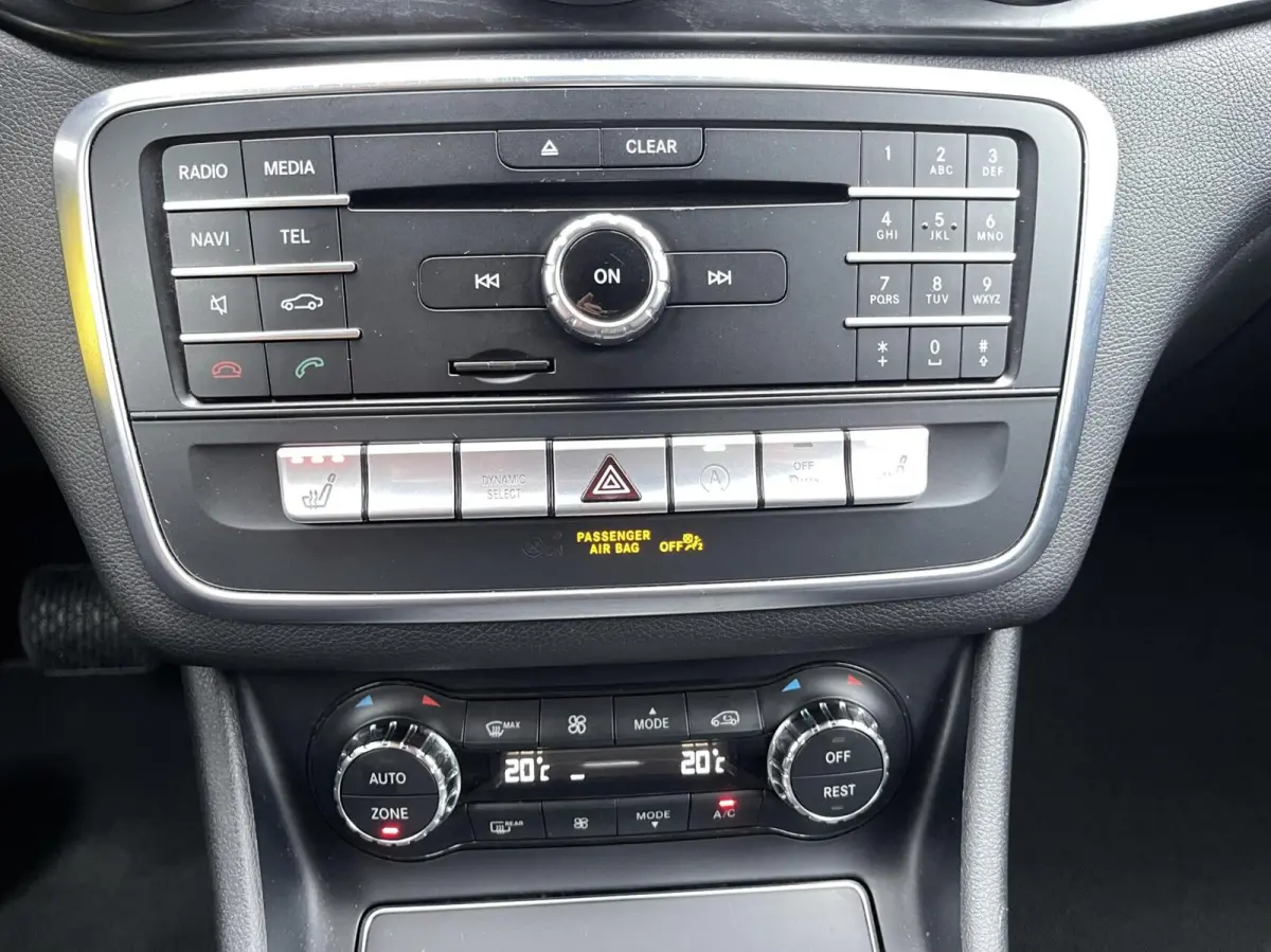 250 CARPLAY|CAMERA|TREKHAAK|NAPPA-LEER|NAVIGATIE|CRUISE CONTROL|STOELVERWARMING