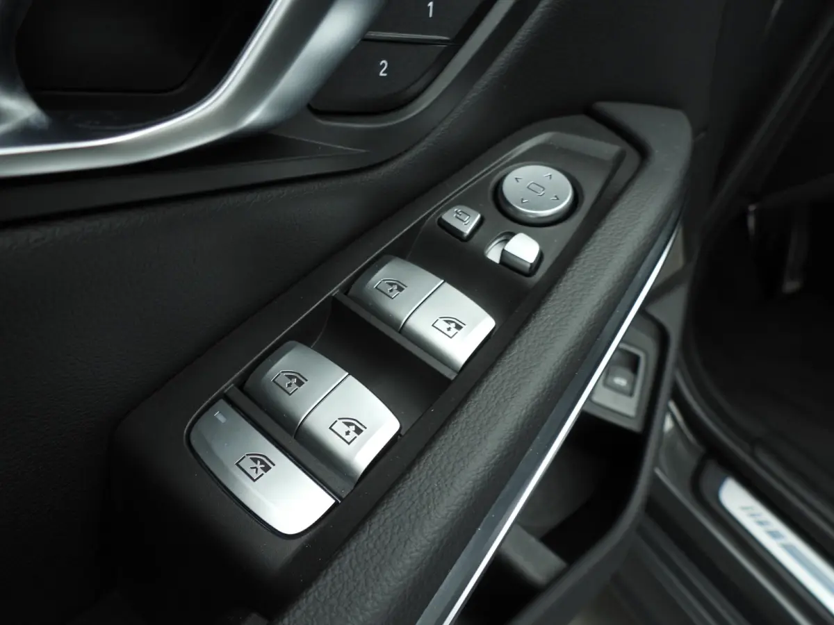 M340i xDrive | M-Sportpakket | LED | HUD | Active cruise | Panoramadak | Elektr. zetels | DAB | Harman-kardon sound | Alu 19 inch
