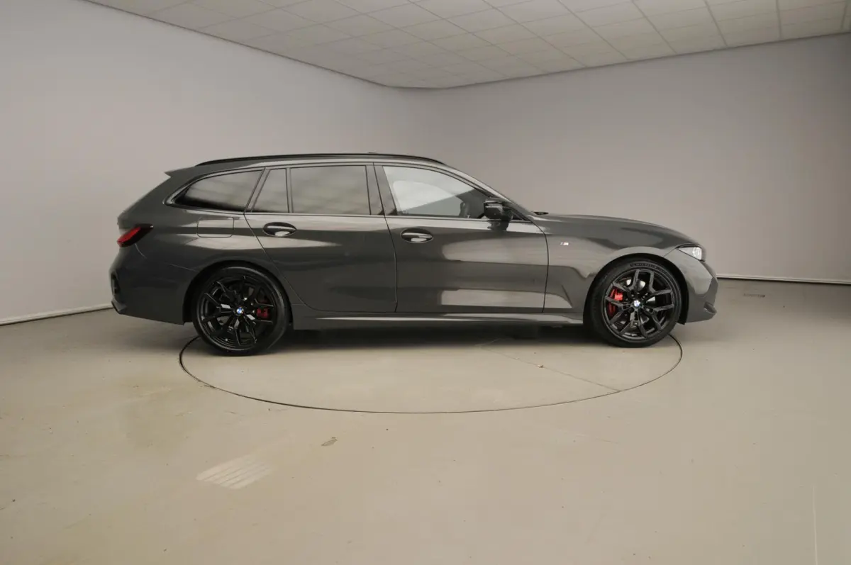 M340i xDrive | M-Sportpakket | LED | HUD | Active cruise | Panoramadak | Elektr. zetels | DAB | Harman-kardon sound | Alu 19 inch