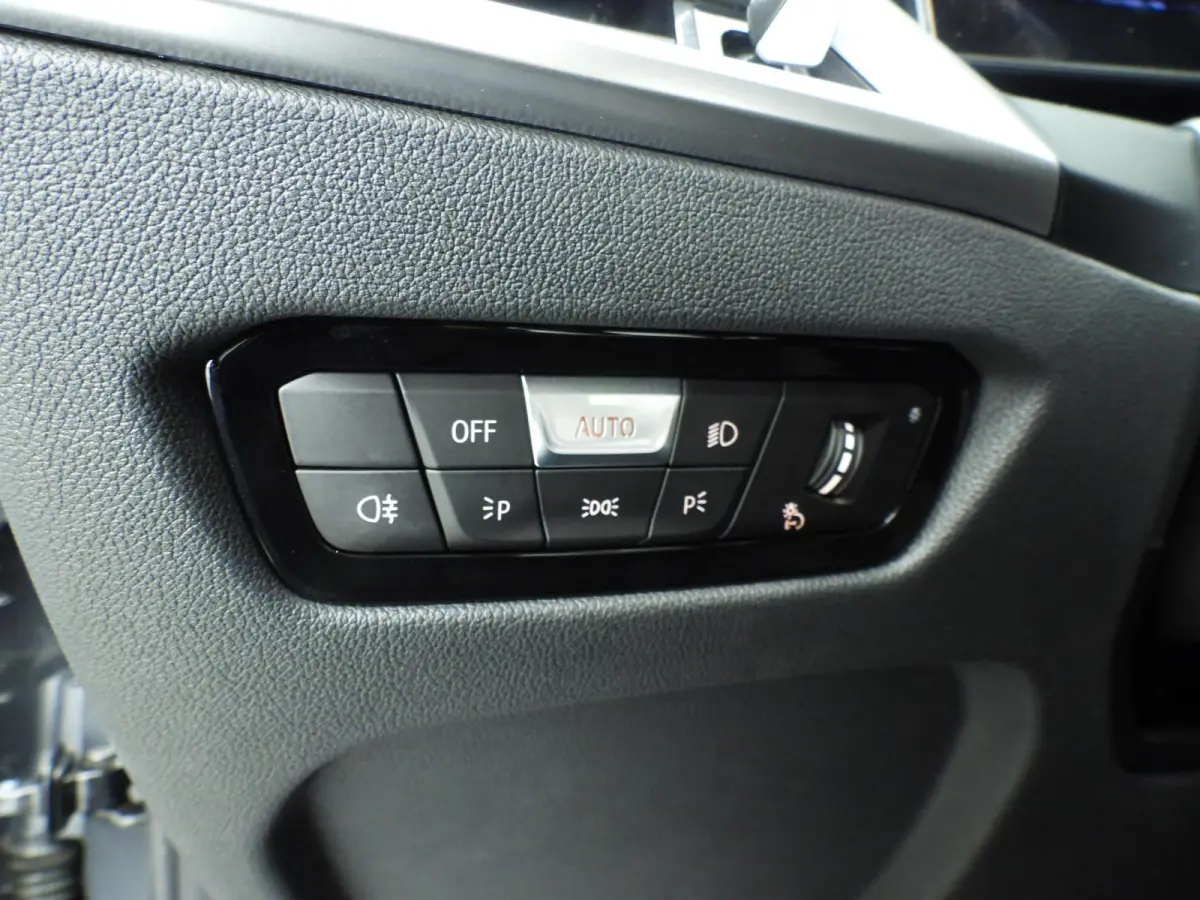 M340i xDrive | M-Sportpakket | LED | HUD | Active cruise | Panoramadak | Elektr. zetels | DAB | Harman-kardon sound | Alu 19 inch