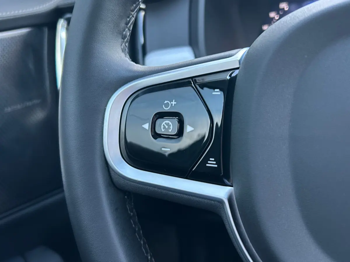 2.0 T8 Plug-in hybrid AWD Ultra Dark | Luchtvering | SoH 98% | Heico V-max | Polestar Optimisation | Trekhaak | HUD |