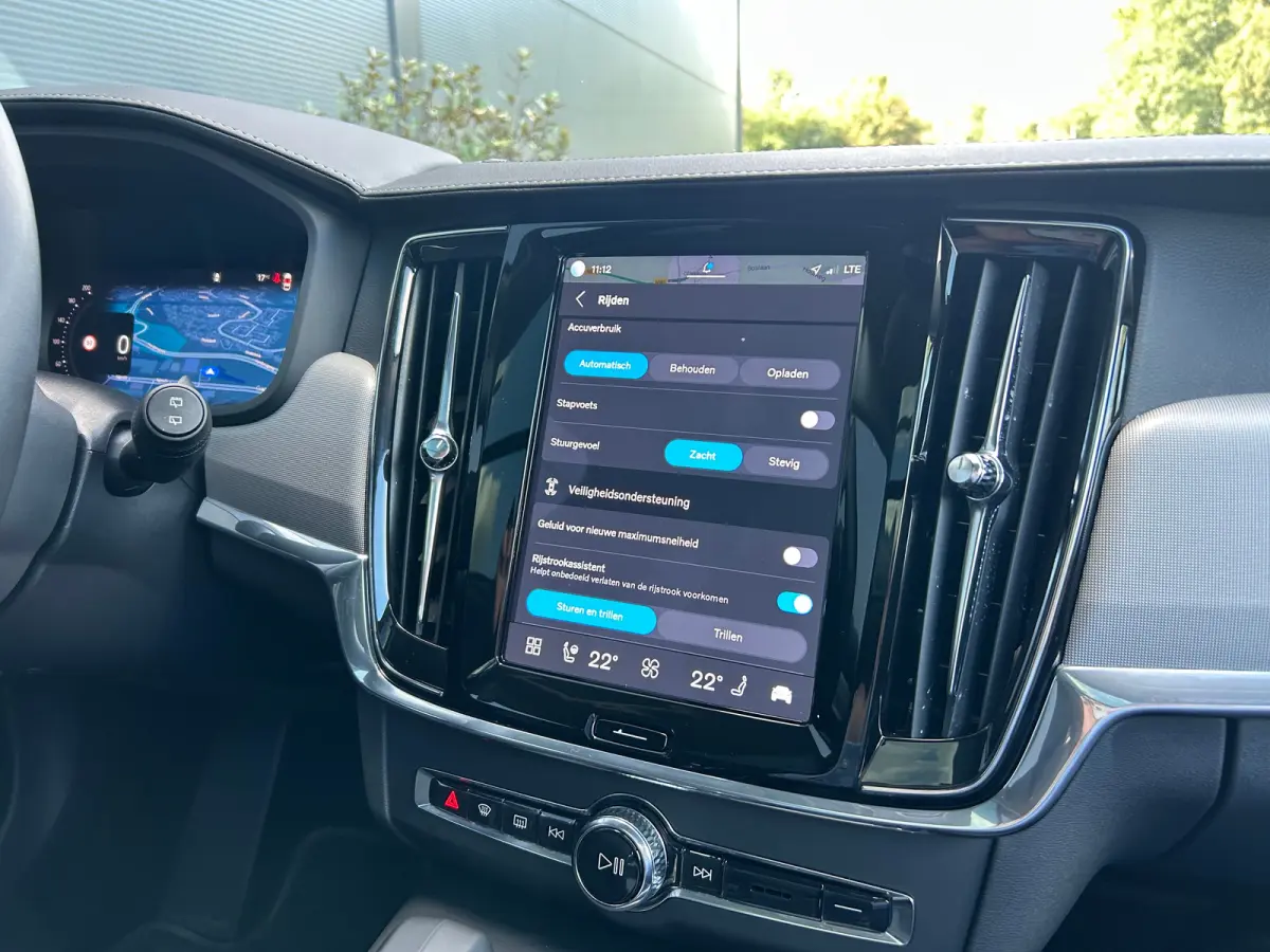 2.0 T8 Plug-in hybrid AWD Ultra Dark | Luchtvering | SoH 98% | Heico V-max | Polestar Optimisation | Trekhaak | HUD |