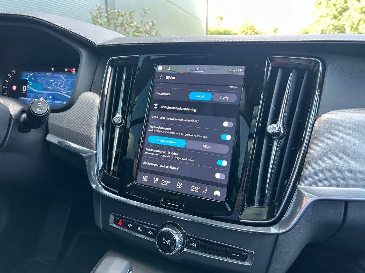 2.0 T8 Plug-in hybrid AWD Ultra Dark | Luchtvering | SoH 98% | Heico V-max | Polestar Optimisation | Trekhaak | HUD |
