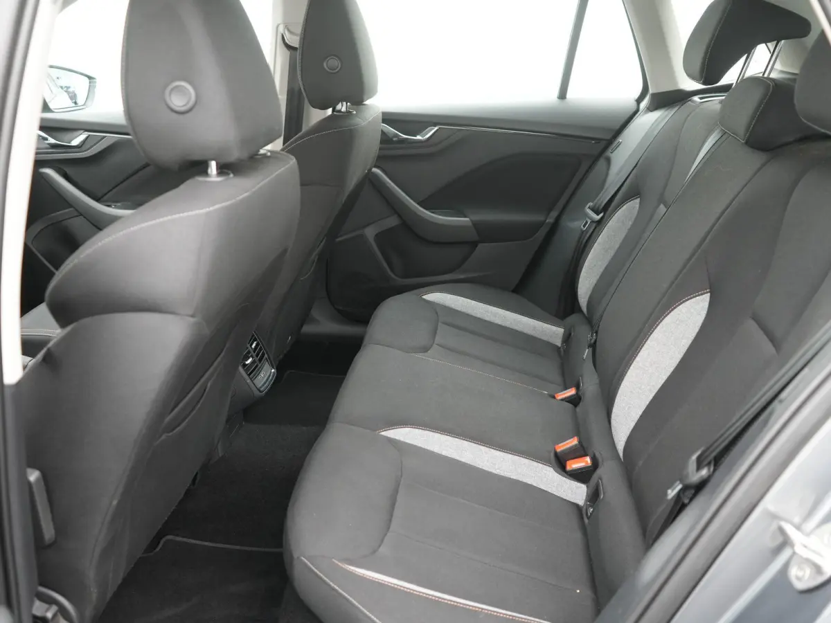 1.0 TSI Selection | Automaat | Trekhaak | Virtual Cockpit met 10" kleurenscherm |  Climatronic | Rijstrooksensor met correctie | 12 Maanden BOVAG Garantie |