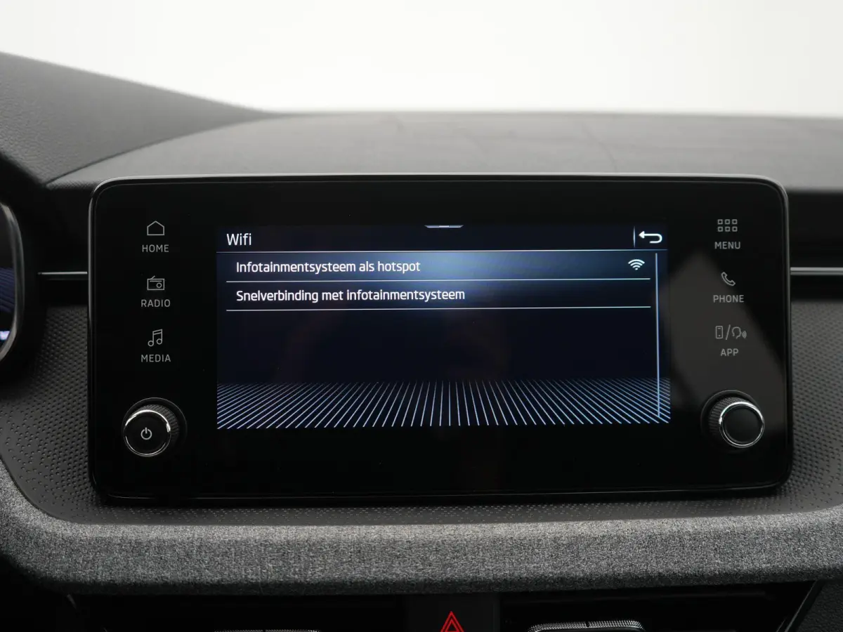 1.0 TSI Selection | Automaat | Trekhaak | Virtual Cockpit met 10" kleurenscherm |  Climatronic | Rijstrooksensor met correctie | 12 Maanden BOVAG Garantie |
