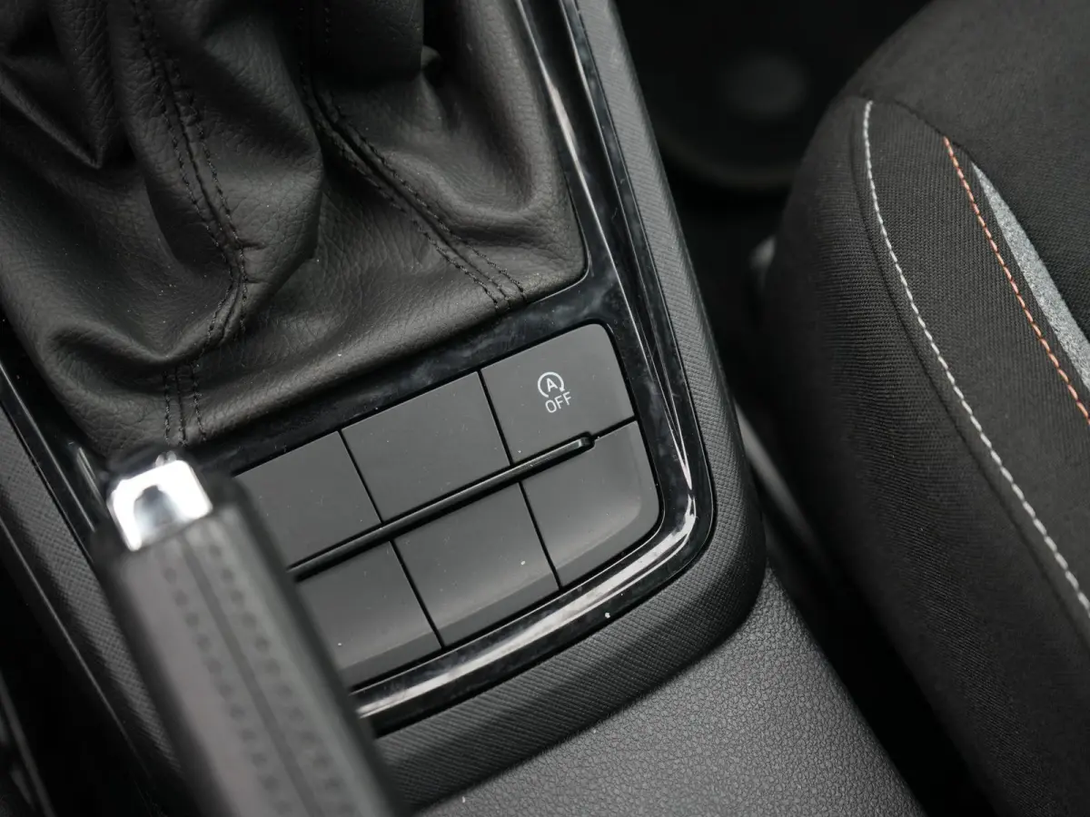 1.0 TSI Selection | Automaat | Trekhaak | Virtual Cockpit met 10" kleurenscherm |  Climatronic | Rijstrooksensor met correctie | 12 Maanden BOVAG Garantie |