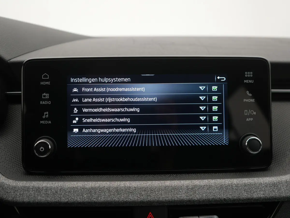 1.0 TSI Selection | Automaat | Trekhaak | Virtual Cockpit met 10" kleurenscherm |  Climatronic | Rijstrooksensor met correctie | 12 Maanden BOVAG Garantie |