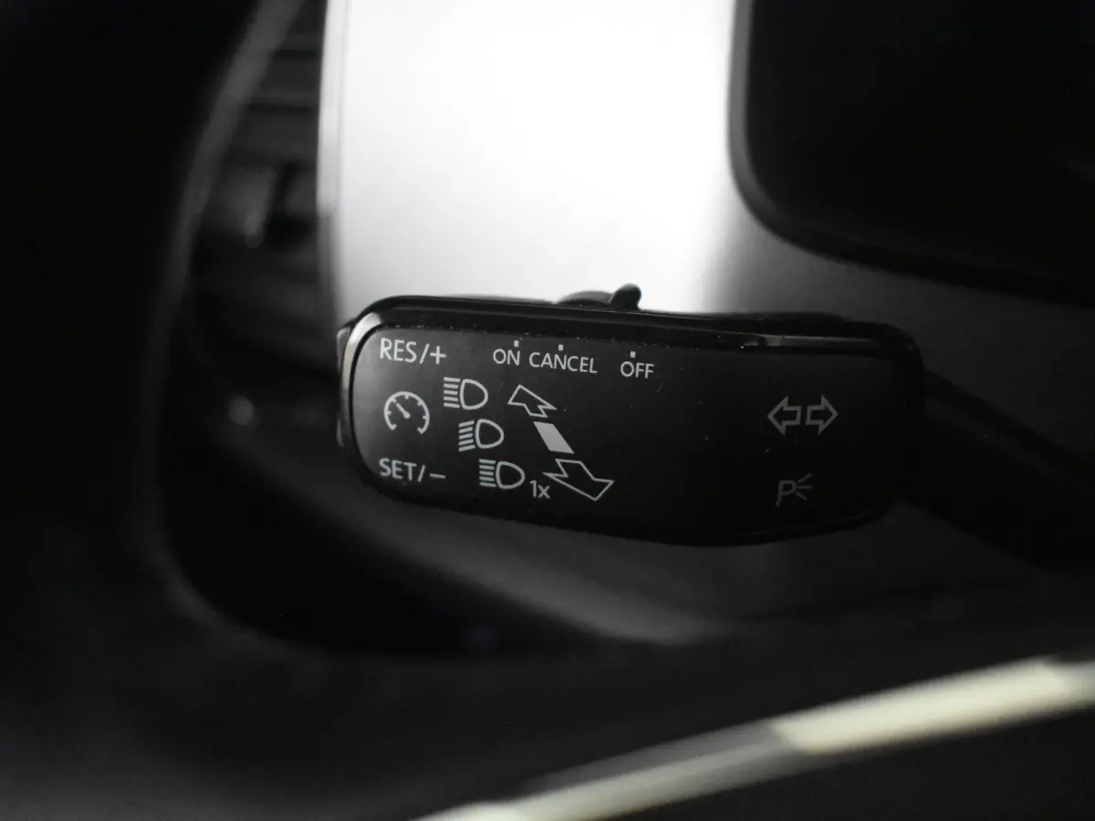 1.5 TSI Business Edition 150PK | Trekhaak uitklapbaar | Achteruitrijcamera | Navi | App connect | Parkeersensoren | DAB | LED | 18"LMV