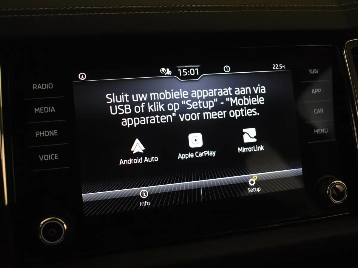 1.5 TSI Business Edition 150PK | Trekhaak uitklapbaar | Achteruitrijcamera | Navi | App connect | Parkeersensoren | DAB | LED | 18"LMV