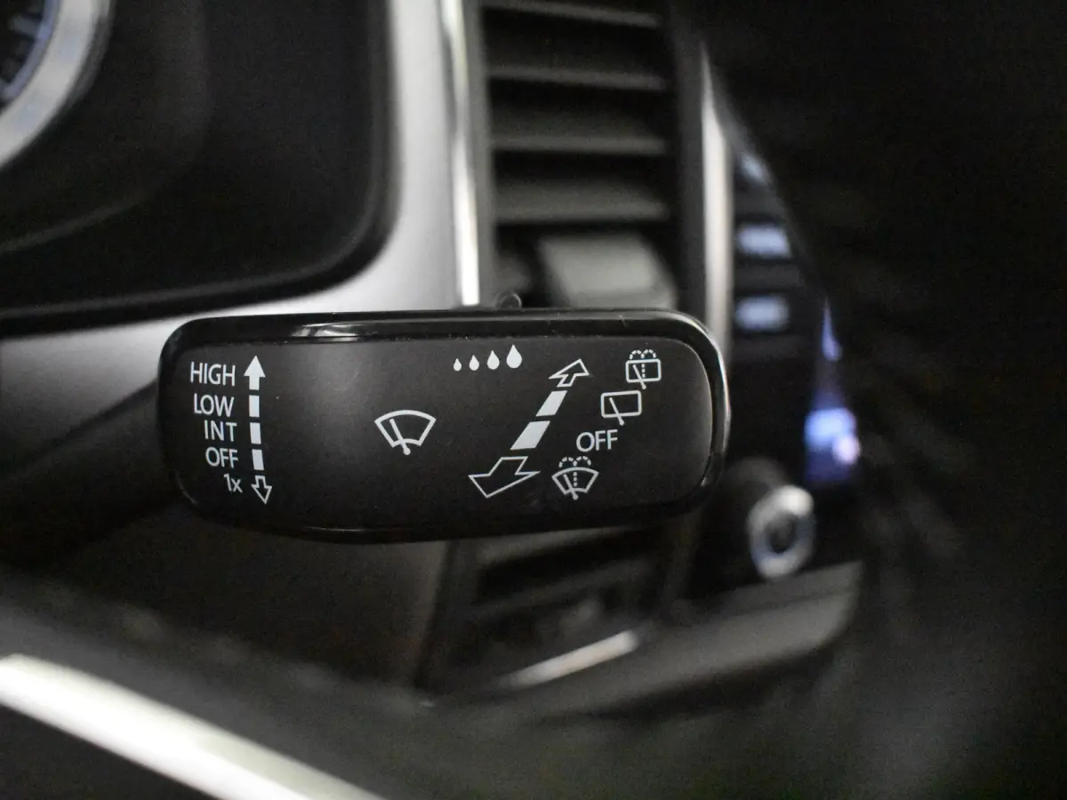 1.5 TSI Business Edition 150PK | Trekhaak uitklapbaar | Achteruitrijcamera | Navi | App connect | Parkeersensoren | DAB | LED | 18"LMV