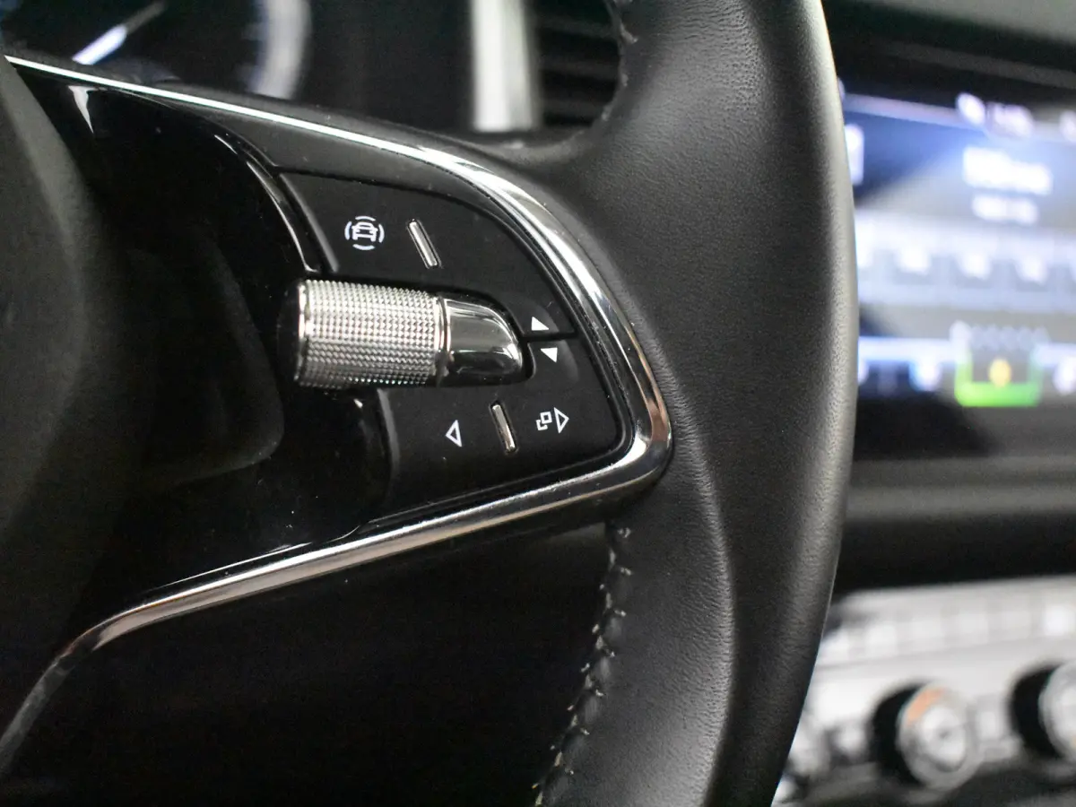 1.5 TSI Business Edition 150PK | Trekhaak uitklapbaar | Achteruitrijcamera | Navi | App connect | Parkeersensoren | DAB | LED | 18"LMV