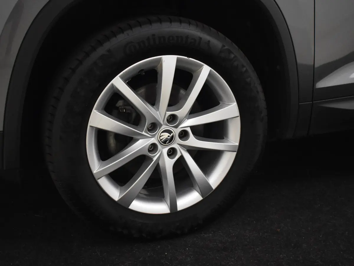 1.5 TSI Business Edition 150PK | Trekhaak uitklapbaar | Achteruitrijcamera | Navi | App connect | Parkeersensoren | DAB | LED | 18"LMV