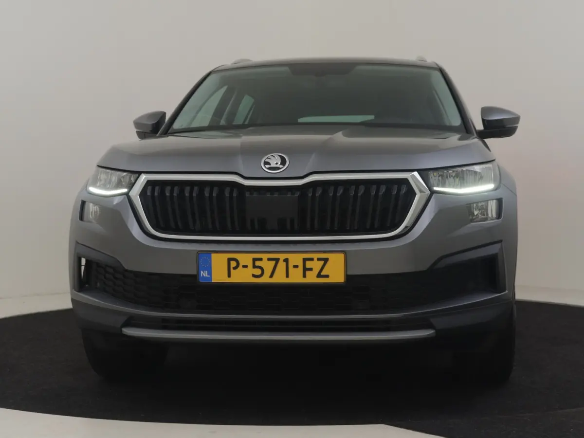 1.5 TSI Business Edition 150PK | Trekhaak uitklapbaar | Achteruitrijcamera | Navi | App connect | Parkeersensoren | DAB | LED | 18"LMV
