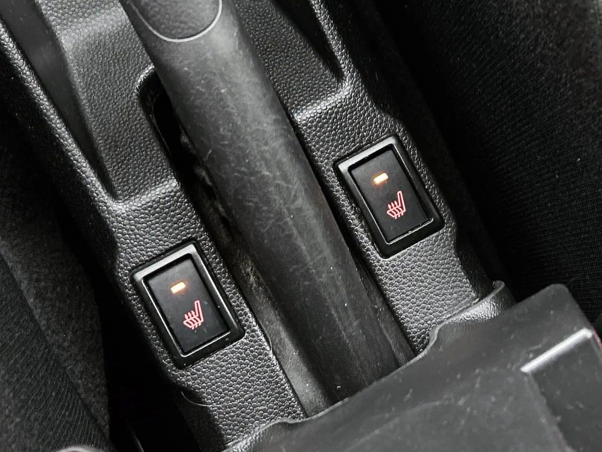 1.2 Stijl Intro | Trekhaak | Camera | Navigatie | Lichtmetalen velgen | Stoelverwarming