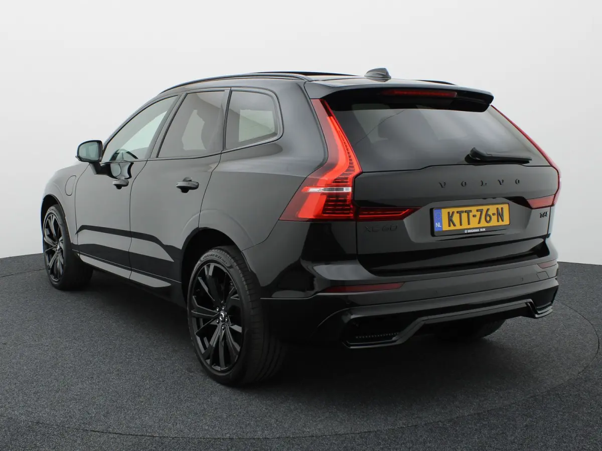 2.0 T6 Plug-in hybrid AWD Plus Dark | Panodak | Trekhaak | Elk. A-klep | Apple Carplay / Adroid | Memory Seats | Harman Kardon | Prijs Rijklaar !!
