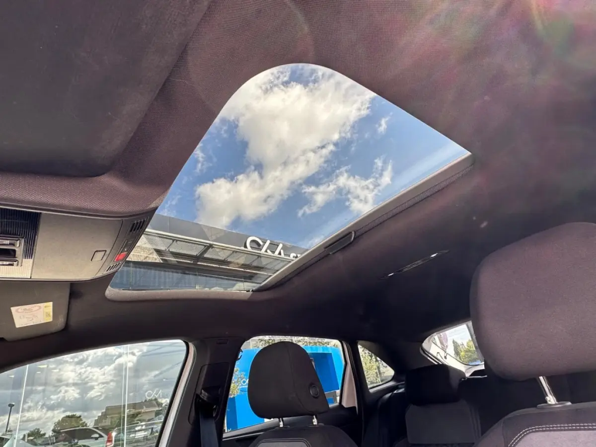 1.5 TSI R-Line I Pano I Ambiente I Camera I Navi I Digital Cockpit I DAB I 18 Inch